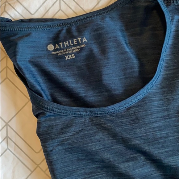 BNWT Athleta Kettlebella Training Tee - XXS - Picture 3 of 4